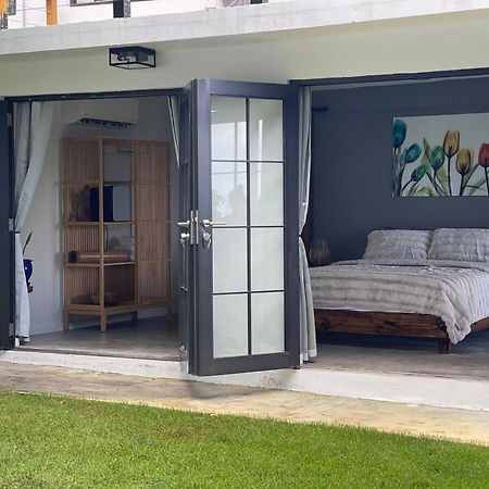The Serene House Bed & Breakfast Лукильо Екстериор снимка