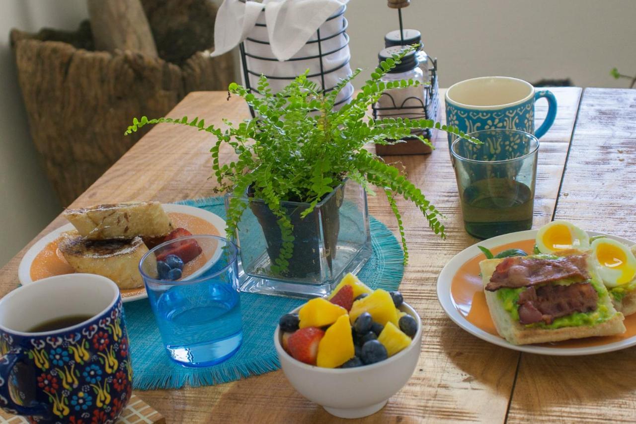The Serene House Bed & Breakfast Лукильо Екстериор снимка